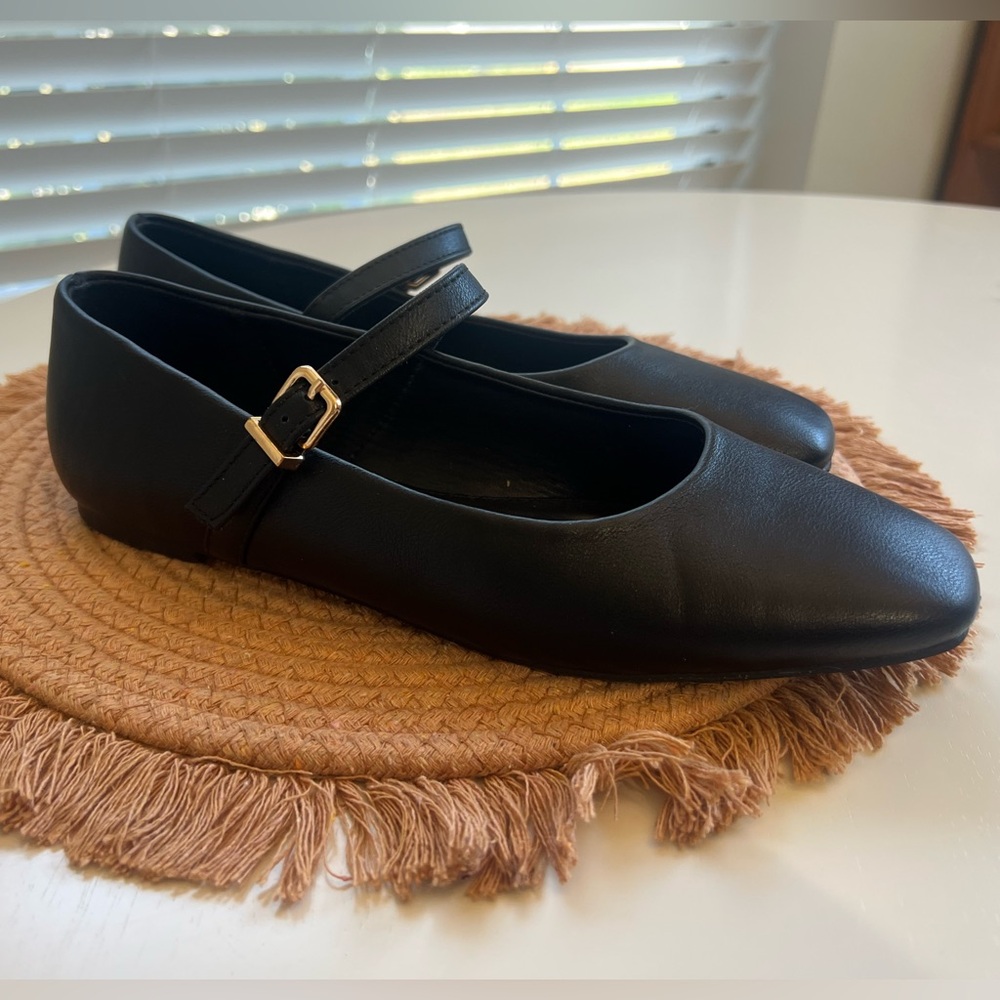 Classic Black Mary Jane Flats - Women's Casual Loafers